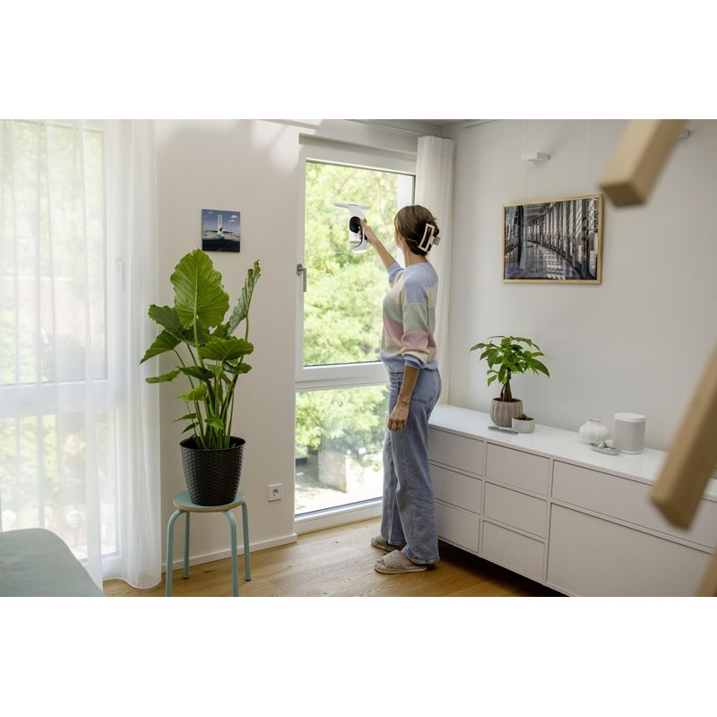 УРЕД ЗА ПОЧИСТВАНЕ НА ПРОЗОРЦИ KARCHER WV 1 Compact